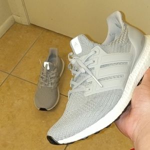 Adidas Ultra Boosts 4.0 Grey